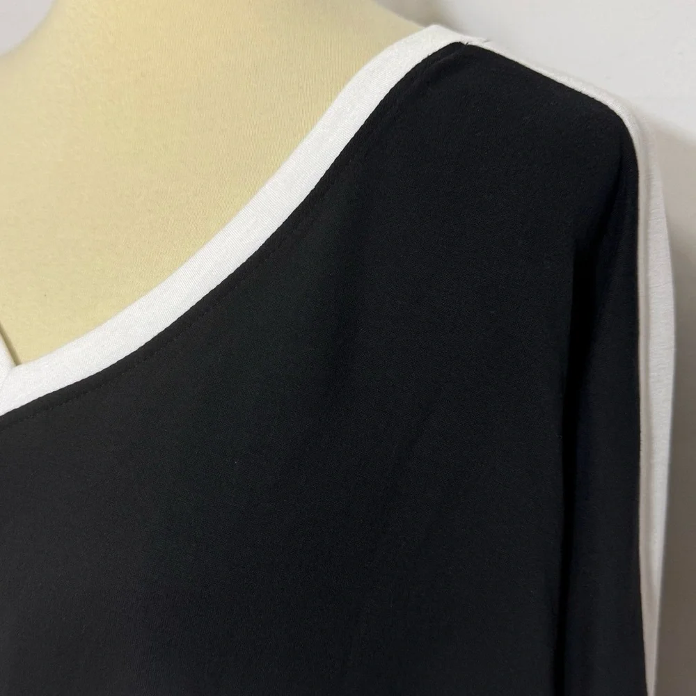 French Laundry Women’s Size XL Black Sweater with White V-Neck - Picture 10 of 12